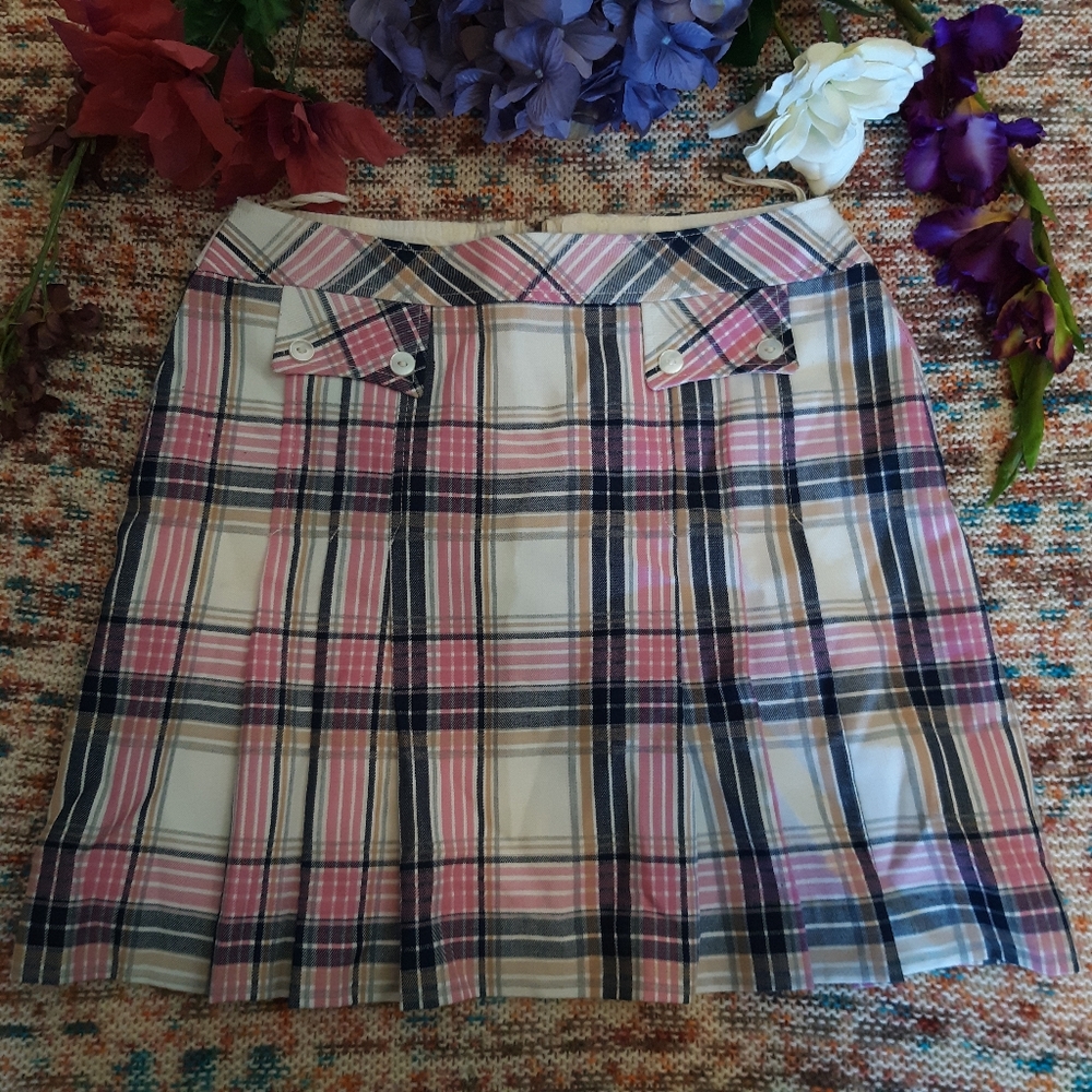 Cute pink, white, and beige plaid and pleated mini skirt, estimated size S
